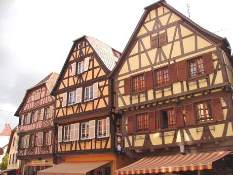 Obernai: maison à colombages sur la place du marché